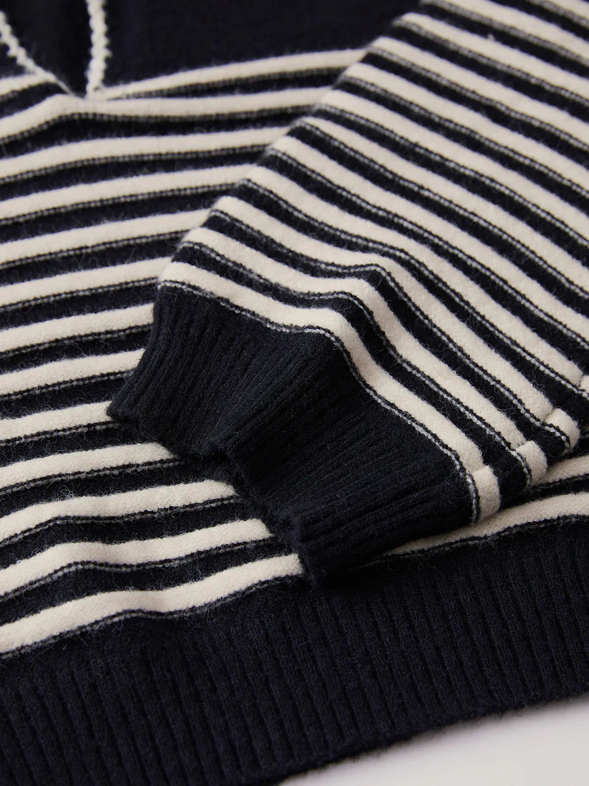 Lea Bergen™ | Stripete genser Bold Chic Crosswalk