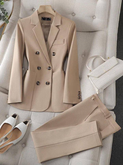 Lea Bergen™ | Blazer- og bukseensemble i nude