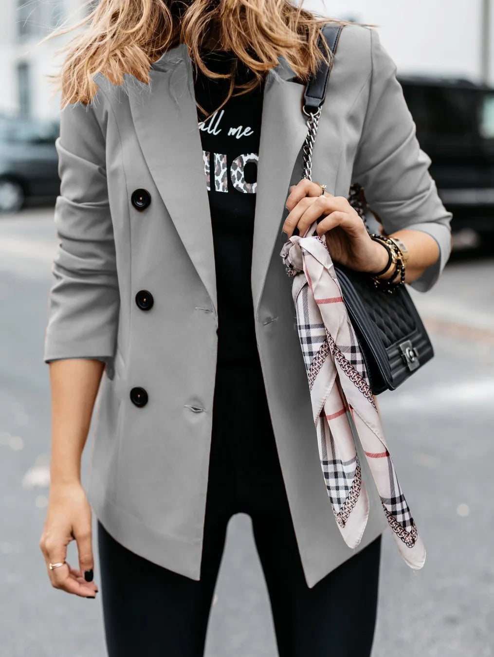 SABRINA | DOBBELT KNAPPET LANG BLAZER