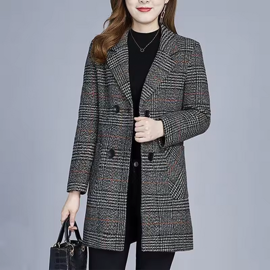 DOROTHY | LANG RUTET KÅPE BLAZER
