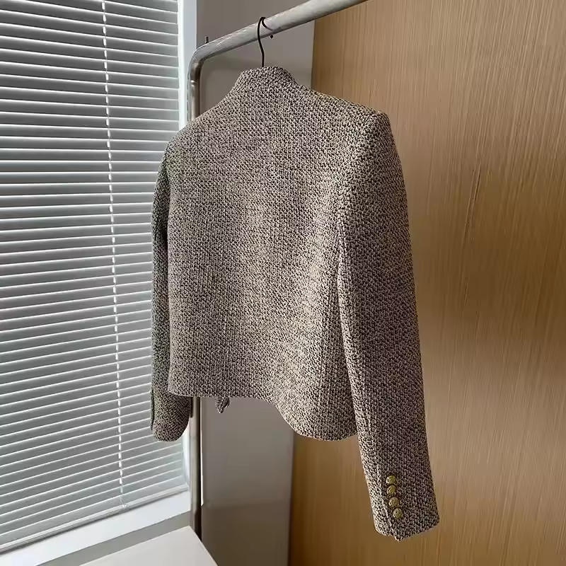ELSA | TEXTURERT KORT BLAZER