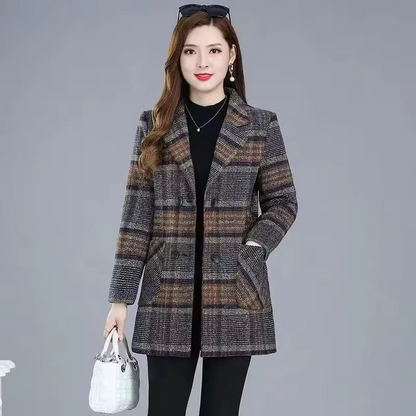 DOROTHY | LANG RUTET KÅPE BLAZER